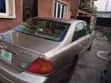 A picture of Toyota Avalon 2000