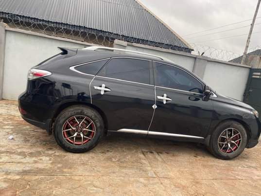 A picture of Lexus RX350 2010 model