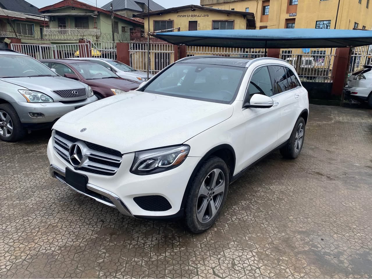 A picture of FOREIGN USED MERCEDES BENZ EH