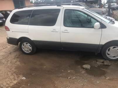 A picture of Toyota Sienna