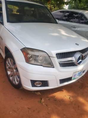 A picture of New year urgent sale Mercedes Benz GLK350 Year 2011 Registered