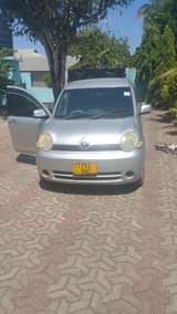 A picture of Kaz kwako dada kashuka Bei mil 6.8 Sienta full AC