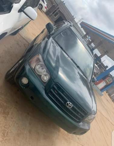 A picture of Nigeria used Highlander 2003 model Price 7m For more details