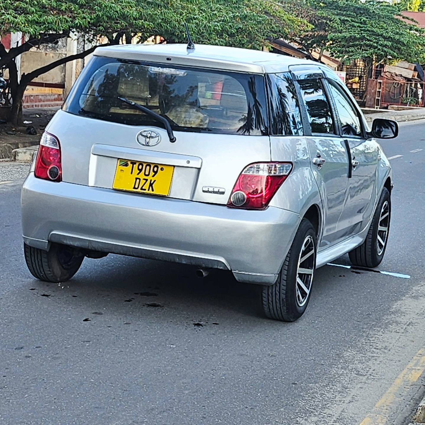used toyota ist