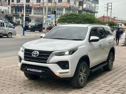 A picture of TOYOTA FORTUNER