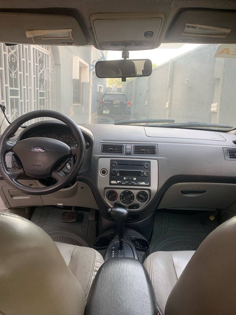 A picture of Toyota Sienna 2010 Clean Register
