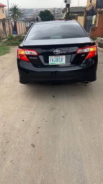 A picture of Toyota camry 2014 direct