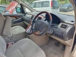 A picture of TOYOTA ALPHARD