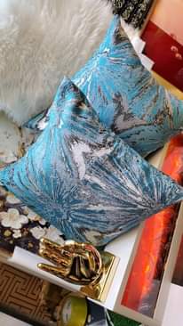 A picture of Pillows and pillowcases. Mito na foronya