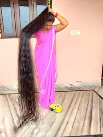 A picture of Zafran hair growth therapy oil