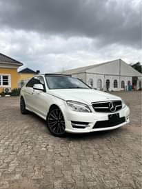 A picture of Mercedes Benz