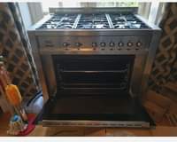 A picture of Smeg gas cooker 6 burners