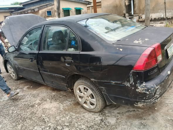 A picture of use Honda Civic 2003 in a good condition everything working