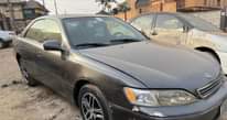 A picture of Lexus ES300
