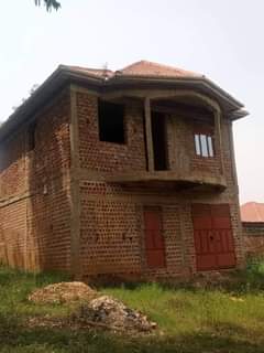 A picture of Abig shell flat house for sale