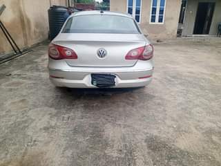 A picture of First body 2010 cc passat
