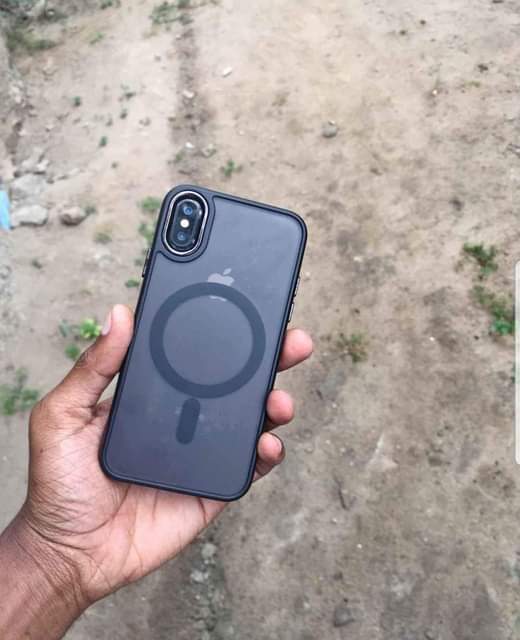 A picture of I phone x