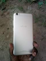 A picture of Vivo y67 mpyaaaa mno gb64 ram4 net4g wah 0686820249