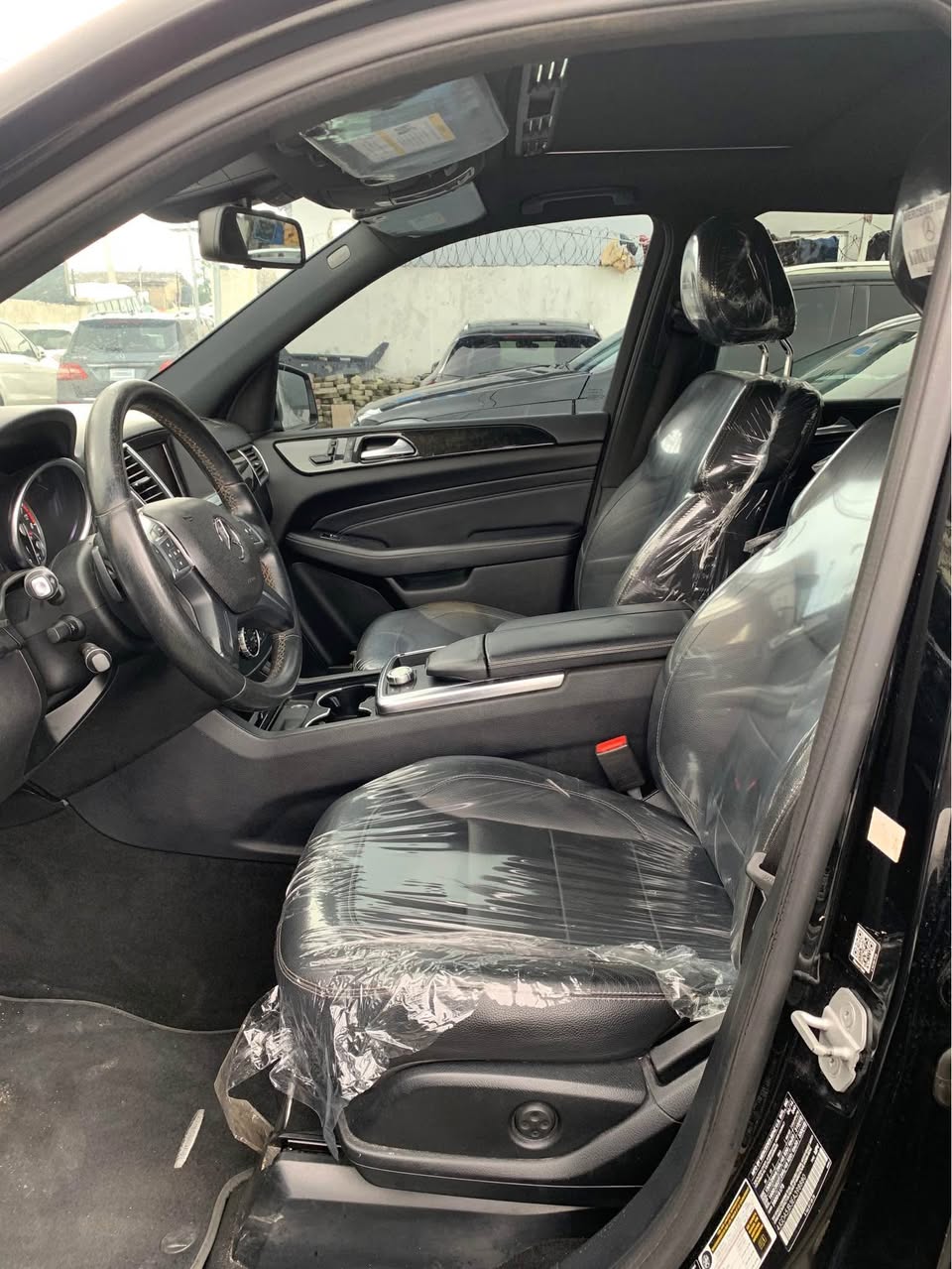 A picture of New entry Foreign used ml350 2014 model Full option