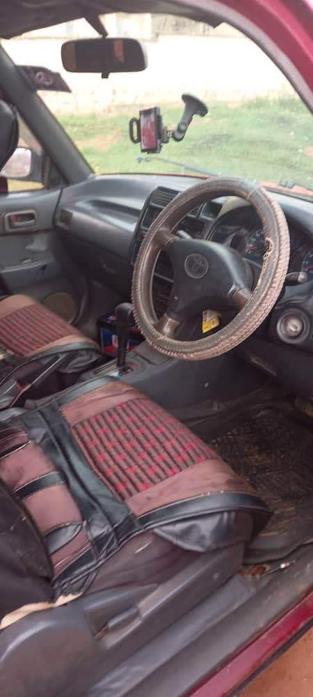 A picture of Toyota RAV4 short 6m