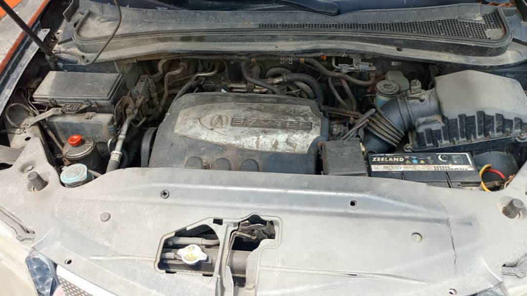 A picture of Acura Mdx 2010 model