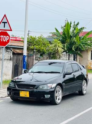 used toyota altezza
