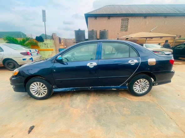 A picture of Toyota Corolla 06