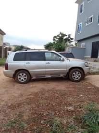 A picture of Toyota Highlander 2004