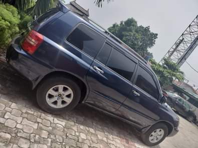 A picture of 2005 Toyota highlander Belgium grade Silent engine Perfect transmission Ac