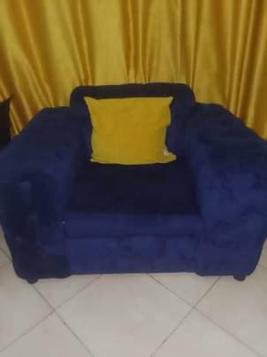 classifieds/furniture sofas