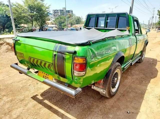 A picture of SUZUKI SUNNY