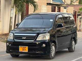 A picture of NOAH NEW SHAPE KALI SANA HAINA SHIDA YOYOTE PRICE 8