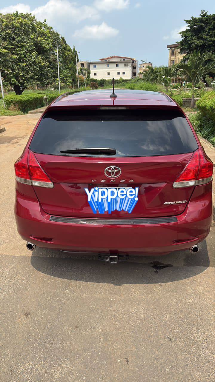 A picture of TOKS STANDARD 2012 VENZA FULL OPTION MUSHIN LAGOS 14M