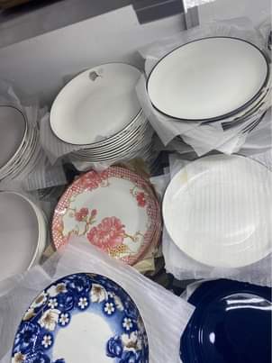 A picture of Ceramic plates 0704297488