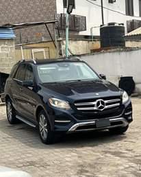 A picture of FOREIGN USE 2016 MERCEDES BENZ GLE350