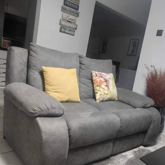 classifieds/furniture sofas