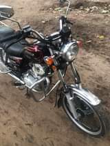 A picture of Haojue inauzwa full document bei 1600000 cll call 0620216607 0787529128