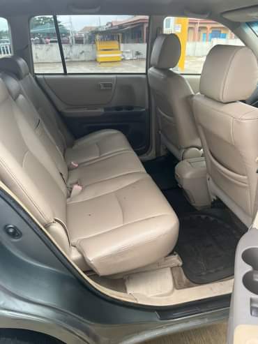 A picture of URGENT SALE Super Clean Reg 07 Toyota Highlander Limited 3