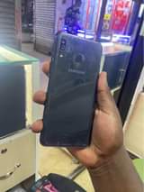 A picture of Samsung A20