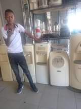 A picture of WATER DISPENSER BRAND KALI BRAND RUSSELL HOBBS Zimekuja 3 za
