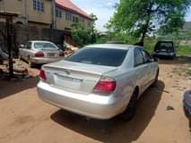 A picture of Nigeria used Toyota Camry 2006 model engine is tapping good