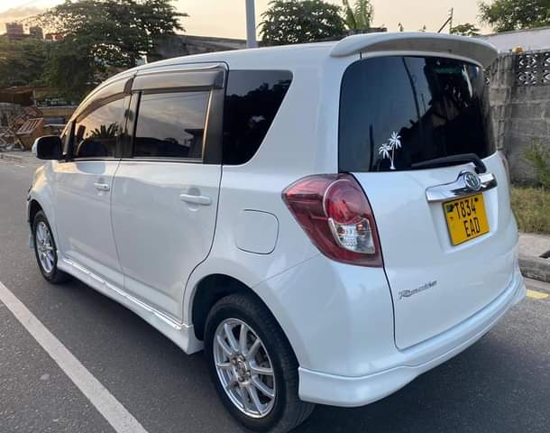 A picture of TOYOTA RACTIC ON SALE