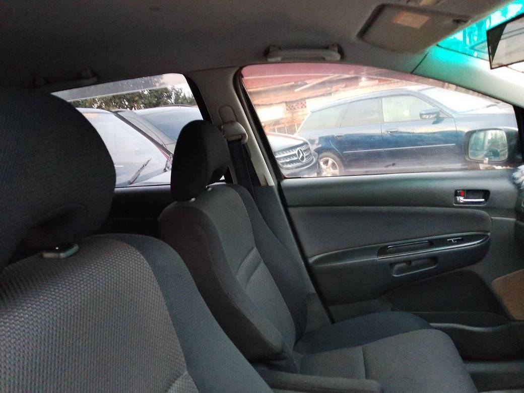 A picture of Toyota wish