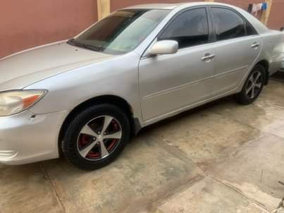 A picture of Toyota camry 03 04