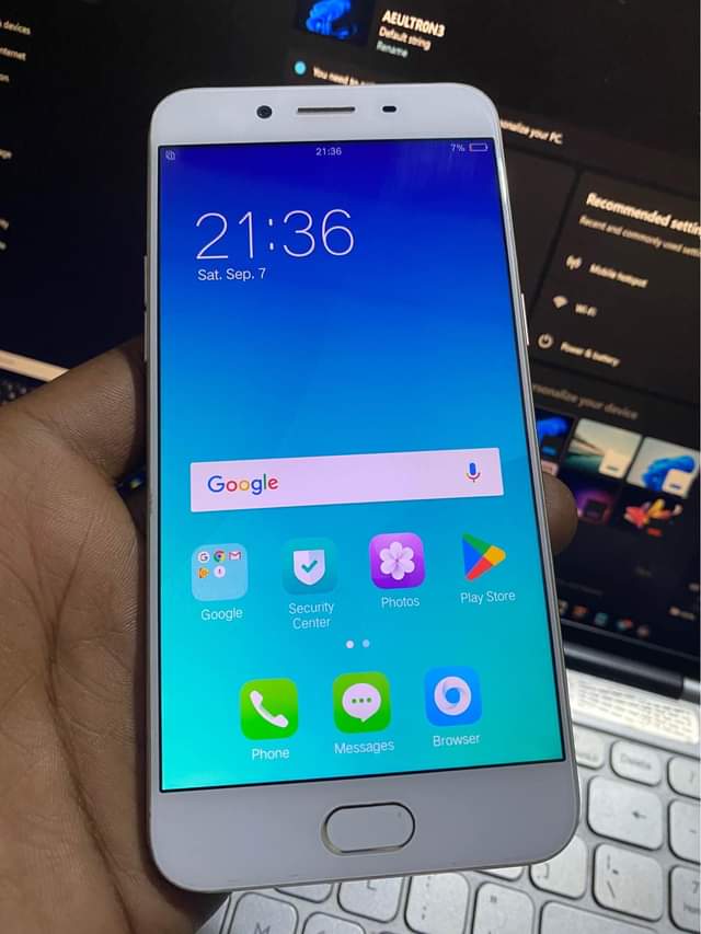 A picture of Oppo R9sk Rosegold 128GB Ram 6GB