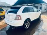 A picture of 09 Ford Edge