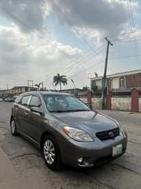 A picture of Toyota Matrix 06