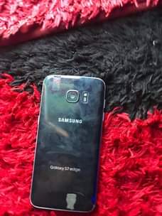 A picture of Am salling Samsung Galaxy s7 edge
