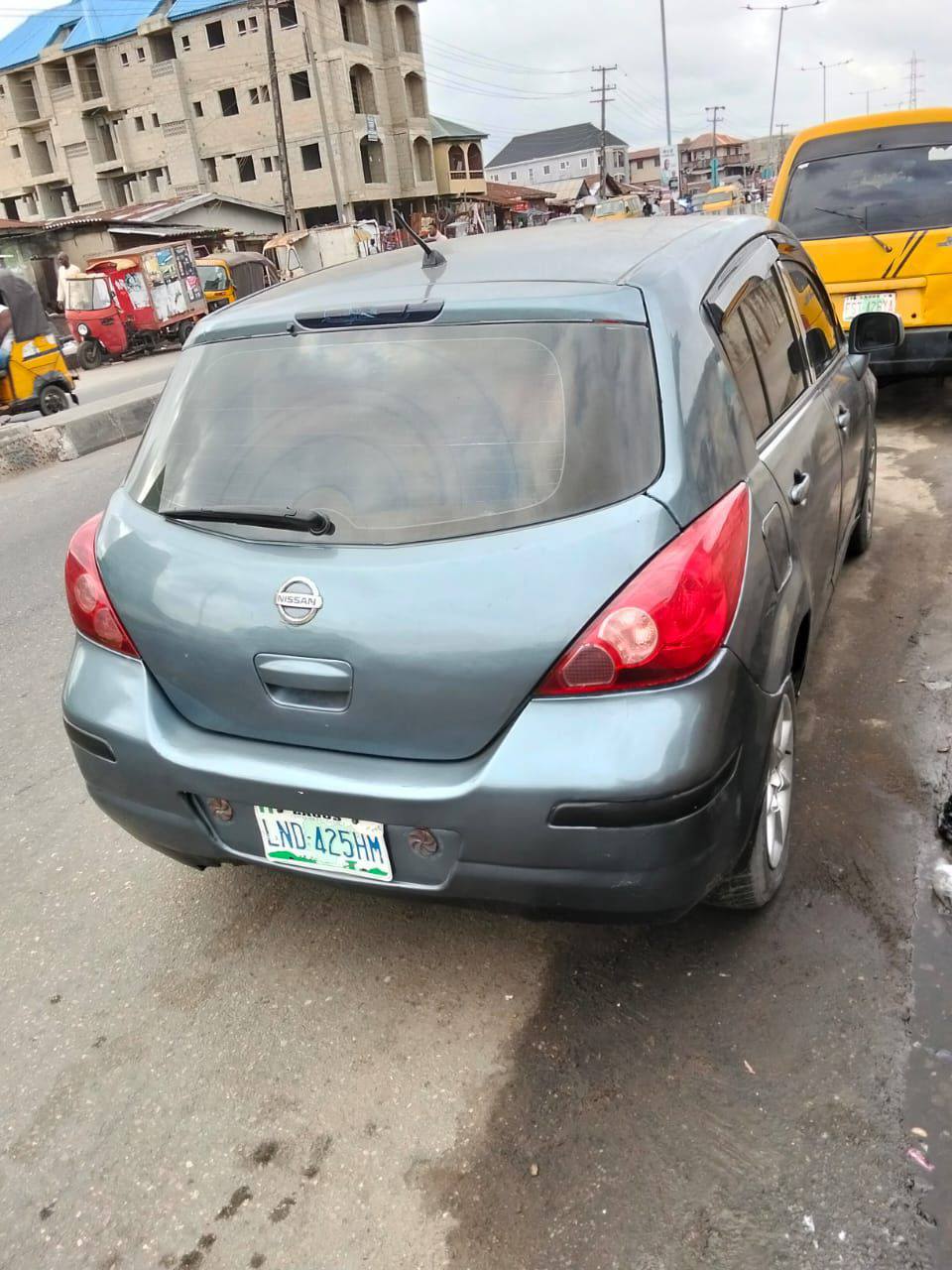 A picture of Distress sales Nissan versa 08123451380