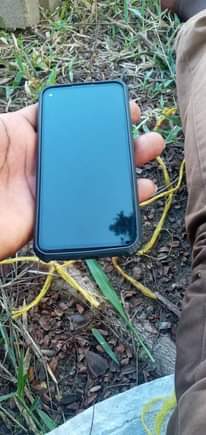 A picture of pixel 4a
